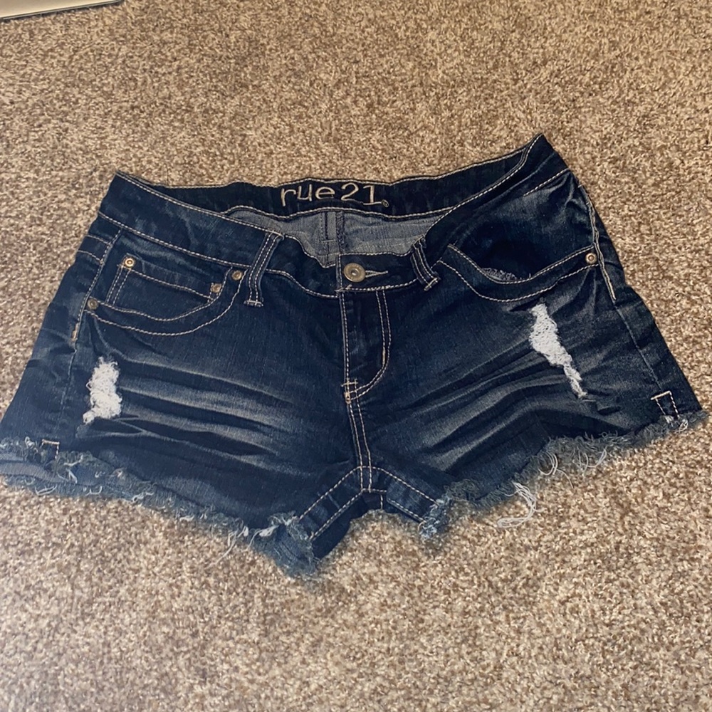 Brand: Rue 21